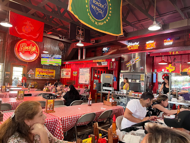 Comentarii opinii despre Rudy's "Country Store" and Bar-B-Q