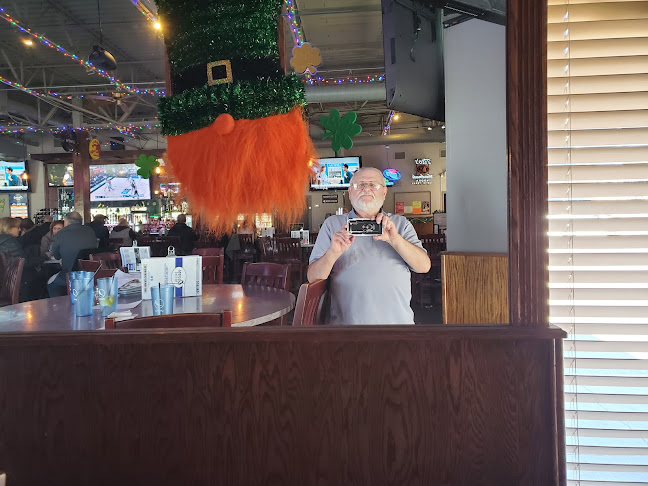 Oscar's Pub & Grill - Rockford