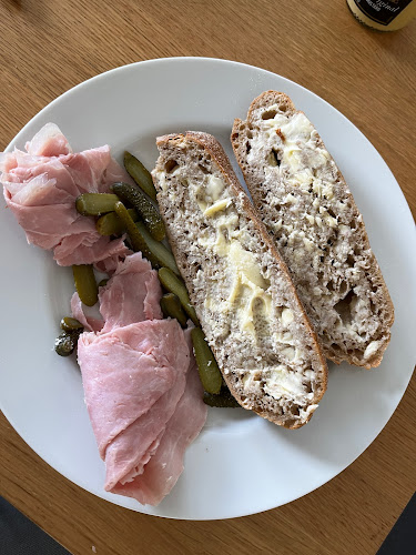 Opinii despre Kneads în Norwalk - Hospitality and gastronomy