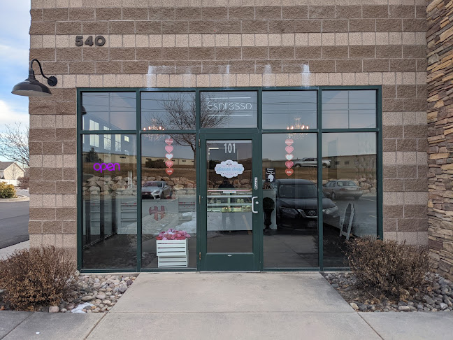 Sprinkle Berry Cakes & Desserts