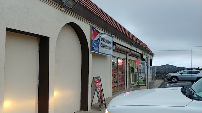 Crest Foods Liquor - San Diego