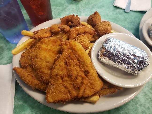 The Lighthouse Seafood - Hospitality and gastronomy