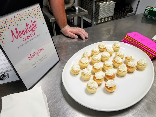 Moonlight Cakes - North Richland Hills
