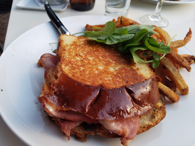 Opinii despre L'Albatros în Cleveland Heights - Hospitality and gastronomy