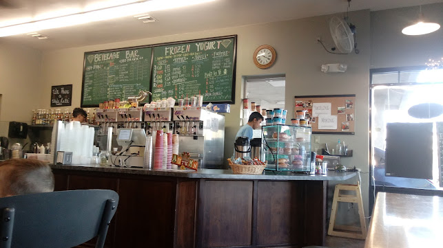 Supermoms Frozen Yogurt & More - Modesto