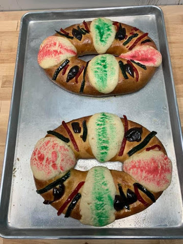 El Gran Pastel Bakery - Hospitality and gastronomy