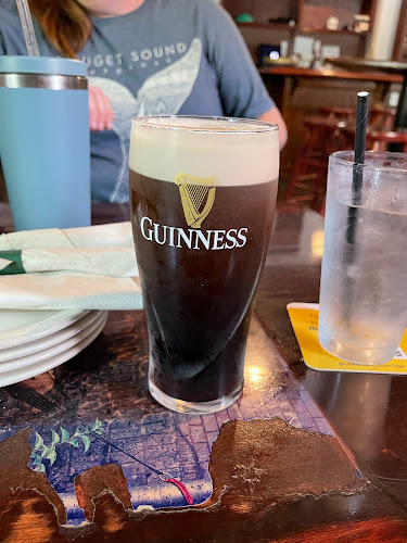 Comentarii opinii despre Four Green Fields