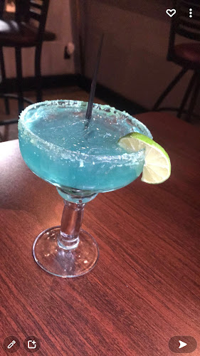 Comentarii opinii despre Neon Moon