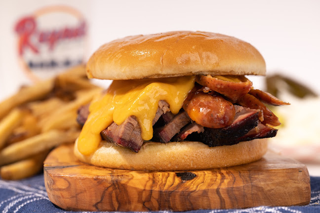 Reyna's Bar-B-Q - Weslaco - Hospitality and gastronomy