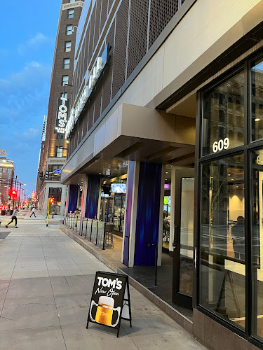 Tom's Watch Bar - Minneapolis