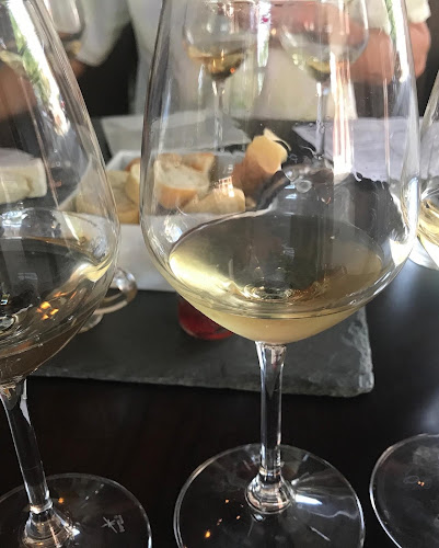 Flight Wine Bar - Hospitality and gastronomy