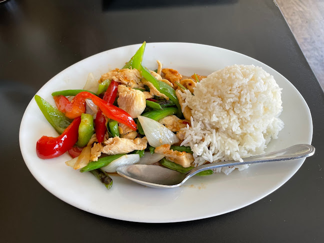 Bee's Thai Cuisine - Hospitality and gastronomy