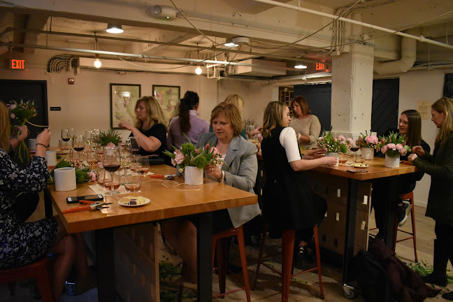 Comments and reviews of Mayhew Wine Shop