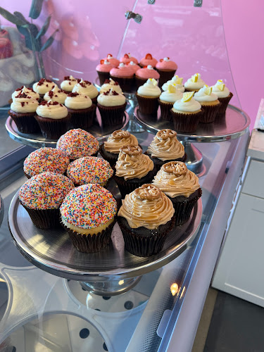 Opinii despre Smallcakes Cupcakery în Westminster - Hospitality and gastronomy