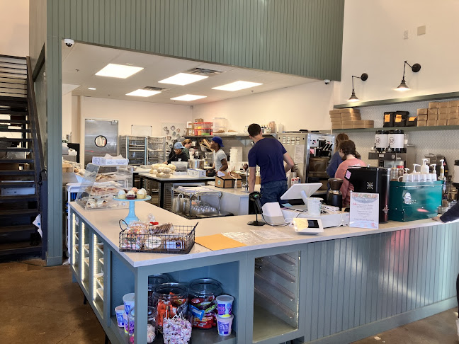 Sweet LaLa’s Bakery - Hospitality and gastronomy