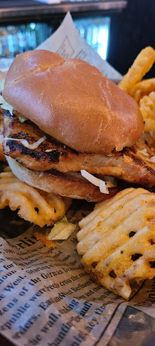 Ernie's Midtown Pub - Hospitality and gastronomy