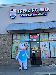 Freezing milk rolling ice cream