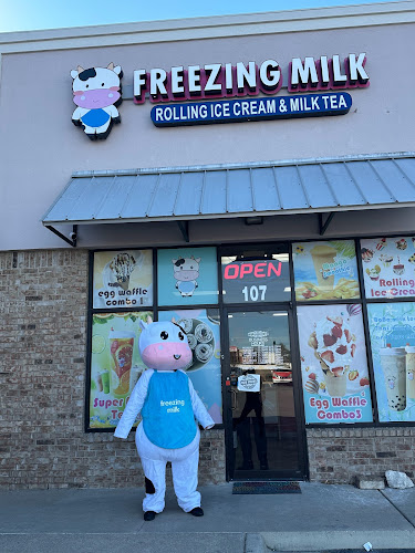 Freezing milk rolling ice cream