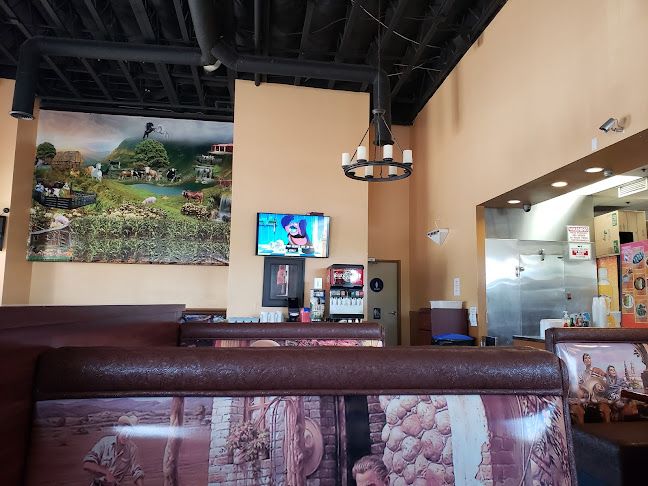 Alberto's Mexican Food - Chino Hills - Hospitality and gastronomy