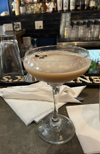 Comments and reviews of Apt. 9F