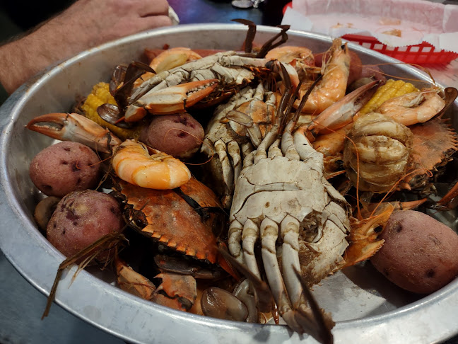 Smitty's Seafood - Hospitality and gastronomy