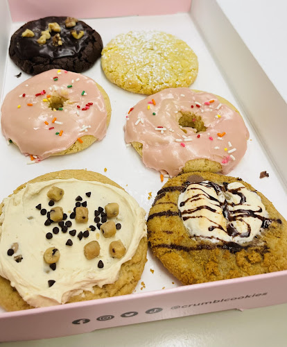 Opinii despre Crumbl Cookies - Menifee în Menifee - Hospitality and gastronomy