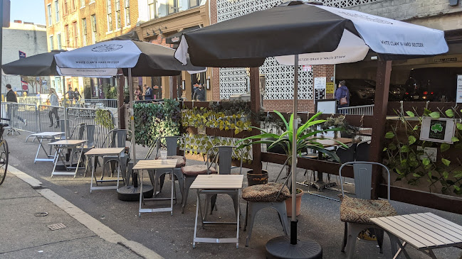 Brownies Irish Pub - Hospitality and gastronomy