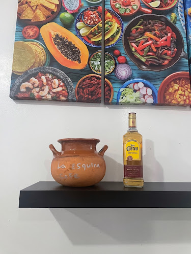 Opinii despre La Esquina Cafe în Tukwila - Hospitality and gastronomy