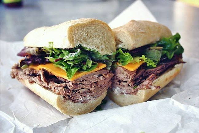 Opinii despre The Bakery Station în Salinas - Hospitality and gastronomy