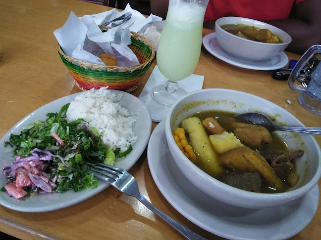 Comentarii opinii despre Pollo Brasa y Sazón