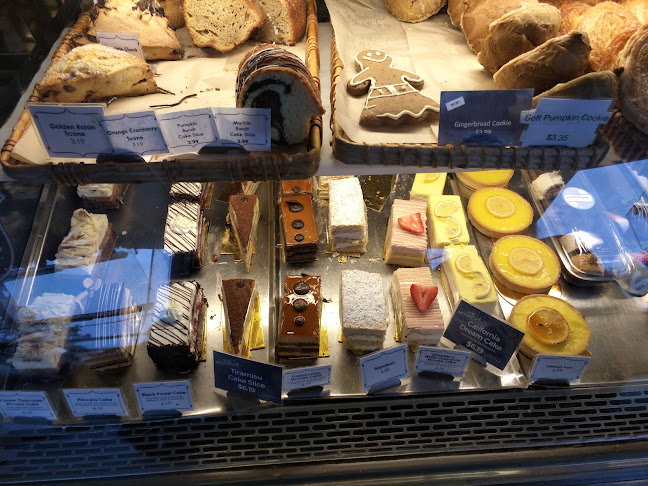 Comentarii opinii despre Champagne French Bakery Café South Coast Plaza