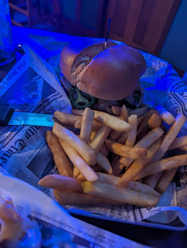 Ernie's Midtown Pub - Hospitality and gastronomy