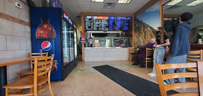 Gusto's Pizza - Hospitality and gastronomy