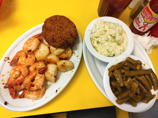 Opinii despre Salty Shores Calabash Style Seafood în Wilson - Hospitality and gastronomy