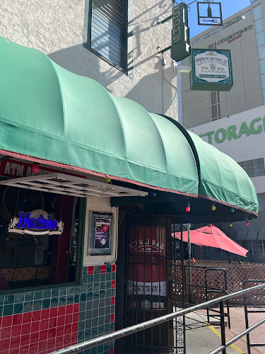 Comentarii opinii despre Tivoli Bar and Grill