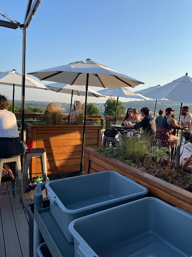 Comentarii opinii despre Roof Deck at Revolution Hall