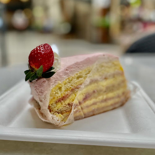 Reviews of Well-Bred Bakery & Cafe Grove Arcade in Asheville - Hospitality and gastronomy