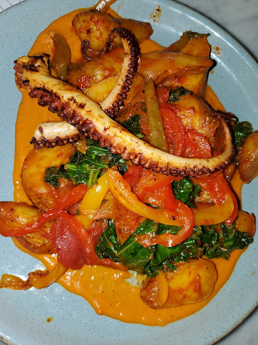 Comentarii opinii despre Trident Galley & Raw Bar