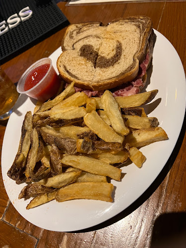 The Claddagh Pub - Lawrence