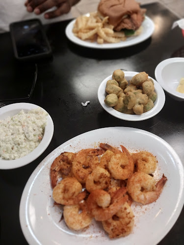 Salty Shores Calabash Style Seafood - Wilson