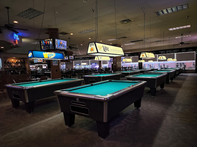 Sharks Restaurant & Billiards - Hospitality and gastronomy