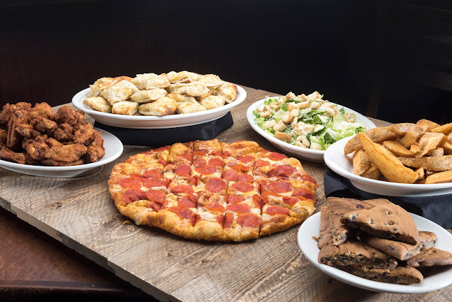 Me n Ed's Pizzeria - Porterville