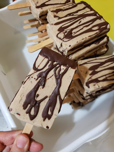 Emilios Paleteria - Hospitality and gastronomy