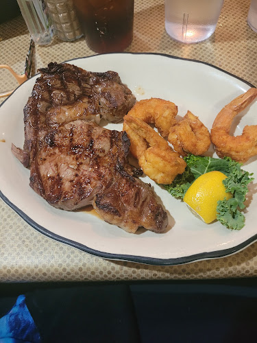 Opinii despre Gus and George's Spaghetti and Steak House în Virginia Beach - Hospitality and gastronomy