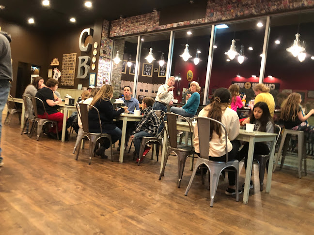 Chiller Bee Frozen Yogurt - Hospitality and gastronomy