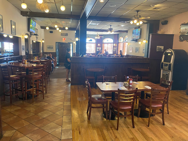 Comments and reviews of The Albany