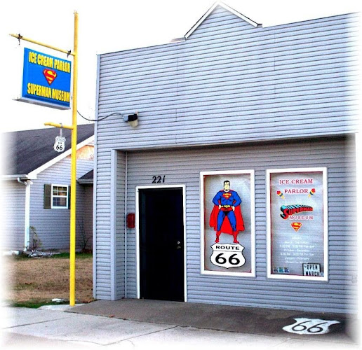 Supertam On 66 Ice Cream Parlor And Superman Museum - Joplin