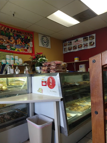 Las Palmas Bakery & Pupusas - Hospitality and gastronomy