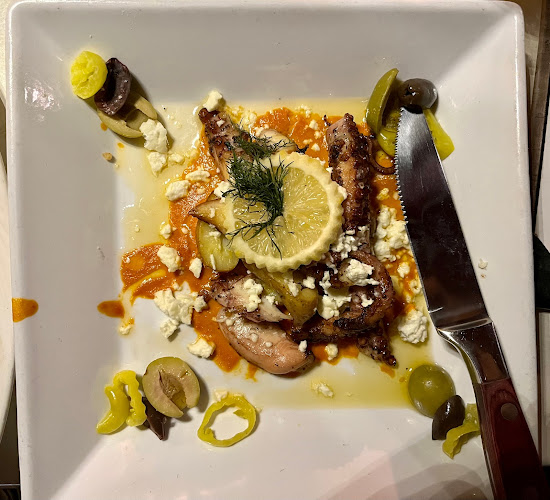 Guppy's On the Beach - Hospitality and gastronomy