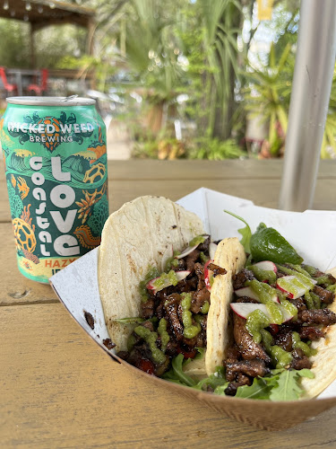 Comentarii opinii despre Muñecas Downtown Taco Garden